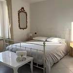 La Depandance De La Castella فيلة Villafranca d'Asti