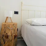 Vila La Depandance De La Castella *