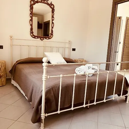 Villa La Depandance De La Castella